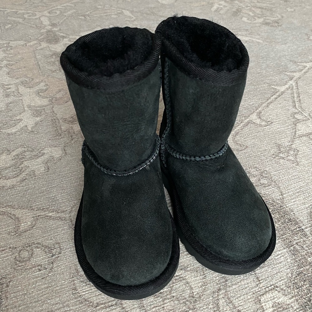 Toddler Ugg Boots black size 6